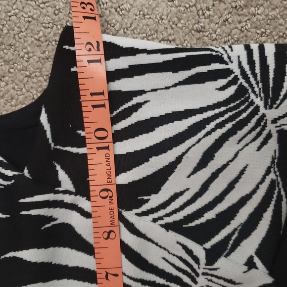 Zara One Shoulder Palm Print Jacquard Cross Over Crop Top Size Small - Picture 4 of 7